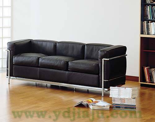 【不锈钢真皮家具】柯布西耶真皮沙发 Le Corbusier Sofa 场景图片