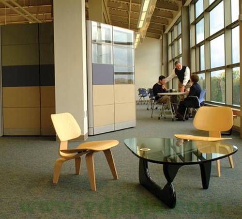 三角茶几 Isamu Noguchi Coffee Table 场景图片1