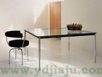 Le Corbusier LC10咖啡桌场景图片3