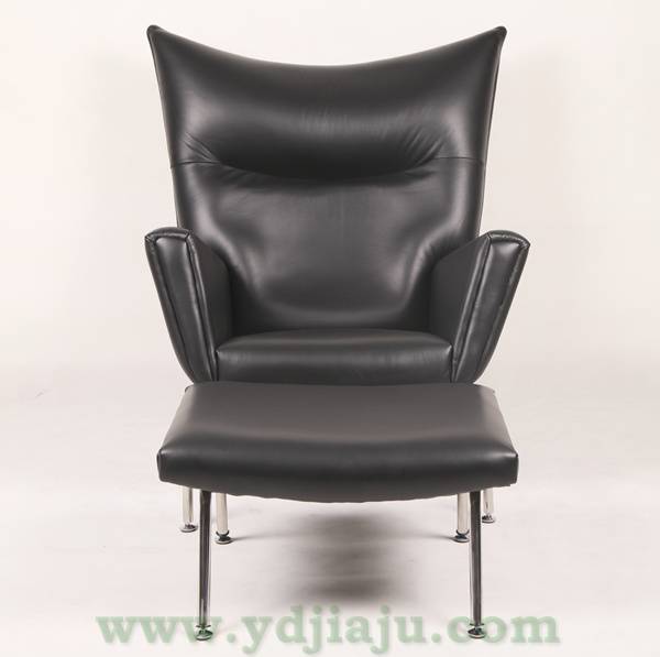 The CH445 Wing Chair