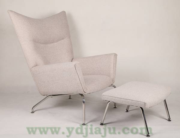 The CH445 Wing Chair