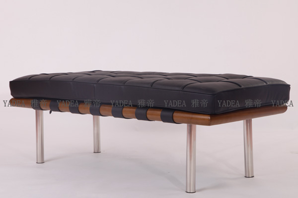 巴塞罗那凳子(Barcelona Bench)
