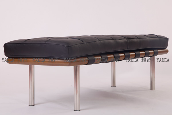 巴塞罗那凳子(Barcelona Bench)