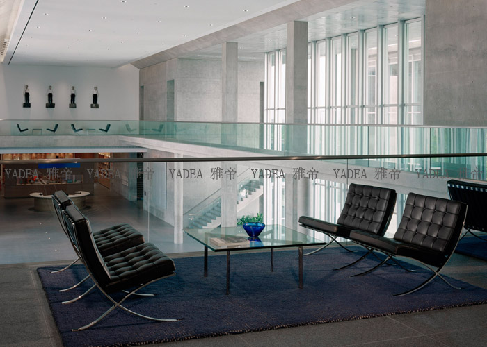 巴塞罗那椅(Barcelona Chair)