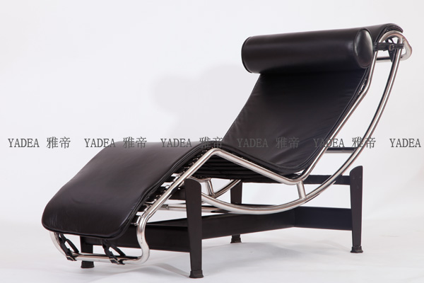 柯布西耶设计的躺椅(Chaise Longue chair LC4)