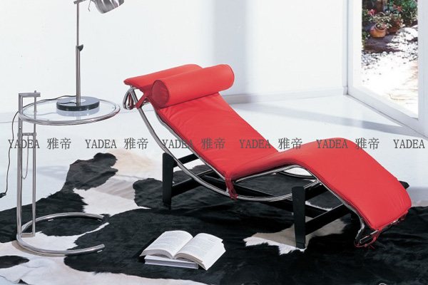 柯布西耶设计的躺椅(Chaise Longue chair LC4)