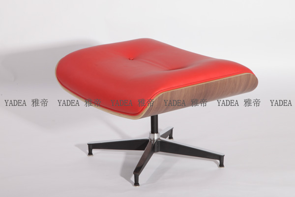 红色伊姆斯休闲椅