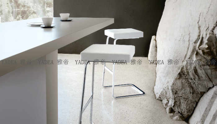 四季吧椅(Four Seasons Barstool)