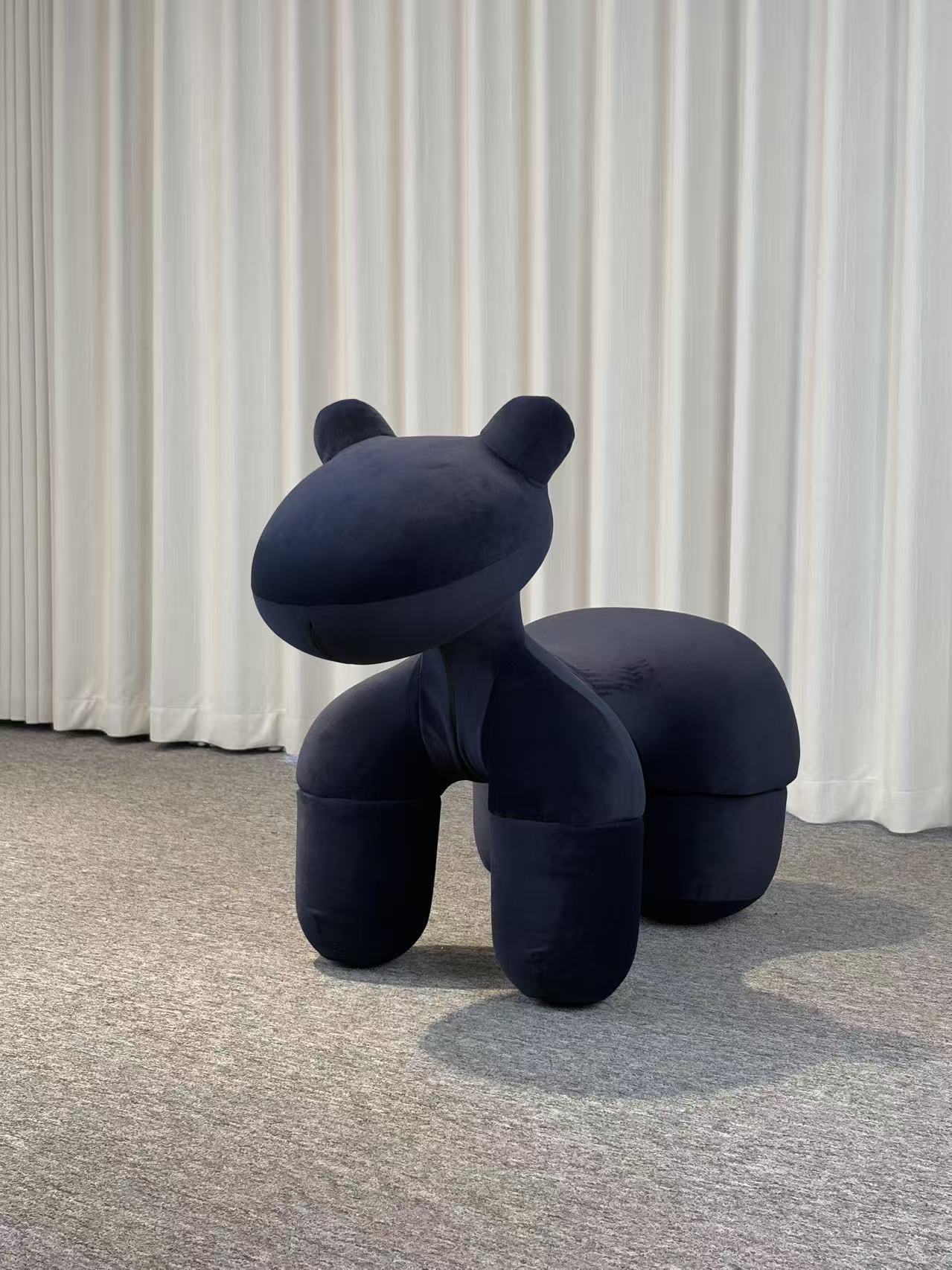 小马椅（Pony Chair）