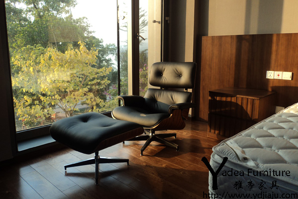 伊姆斯休闲椅(Eames Lounge Chair)