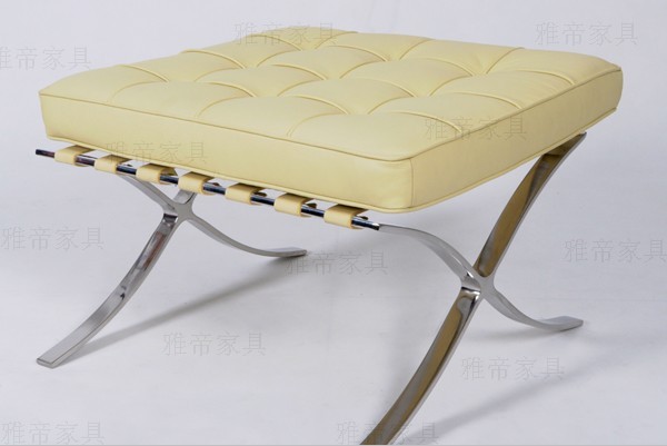 意皮巴塞罗那椅(Barcelona Chair In Italian Leather)