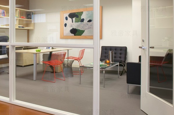 意皮巴塞罗那椅(Barcelona Chair In Italian Leather)