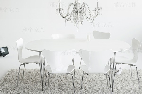 椭圆型餐桌(Elliptical Dining Table)