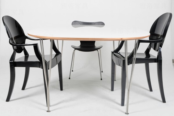 椭圆型餐桌(Elliptical Dining Table)