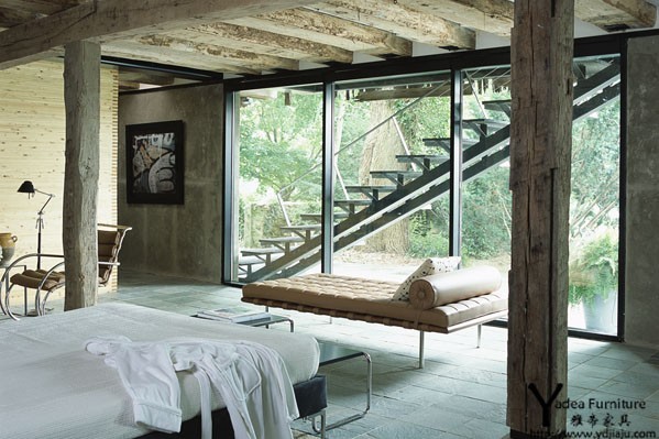 巴塞罗那床（Barcelona bed）