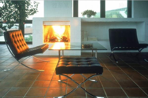 青皮巴塞罗那椅(Barcelona Chair In Aniline Leathe)