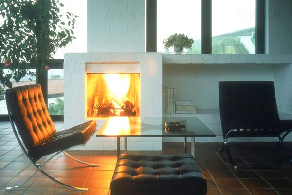 巴塞罗那椅(Barcelona Chair)