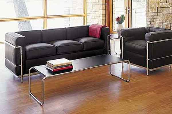 柯布西耶设计的真皮沙发(Le Corbusier Sofa)