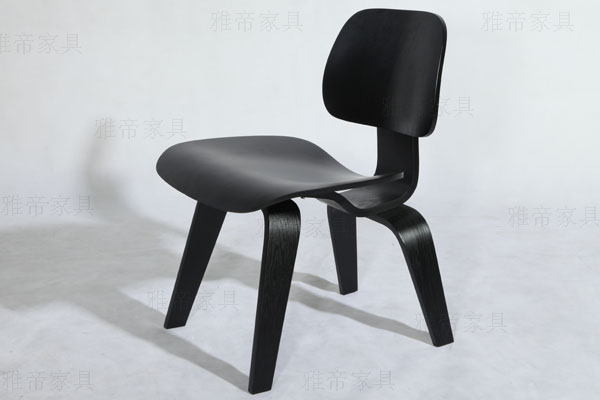 伊姆斯曲木餐椅(Herman Miller Molded Plywood Dining Chair)