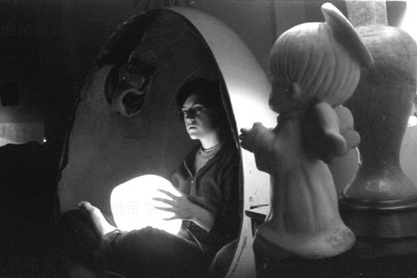 眼型球椅(Eye Ball Chair) 眼型球椅(Eye Ball Chair)