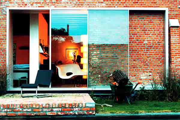 贝壳贵妃椅(Eames La Chaise) 贝壳贵妃椅(Eames La Chaise)