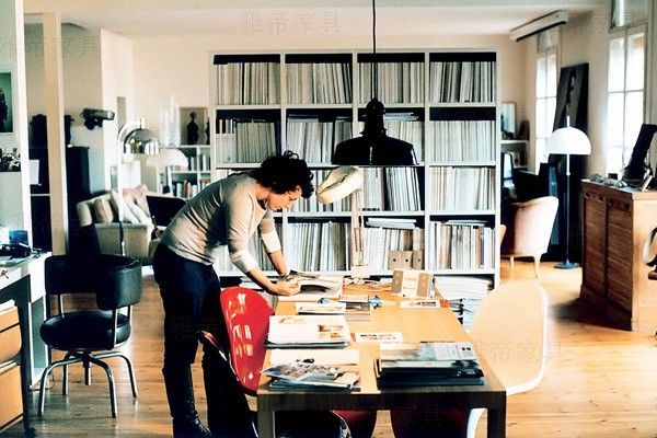 番顿餐椅(Panton Chair)