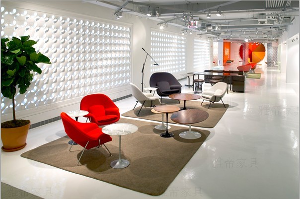 子宫椅子(Womb Chair)