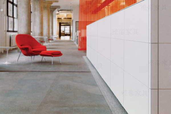 子宫椅子(Womb Chair)