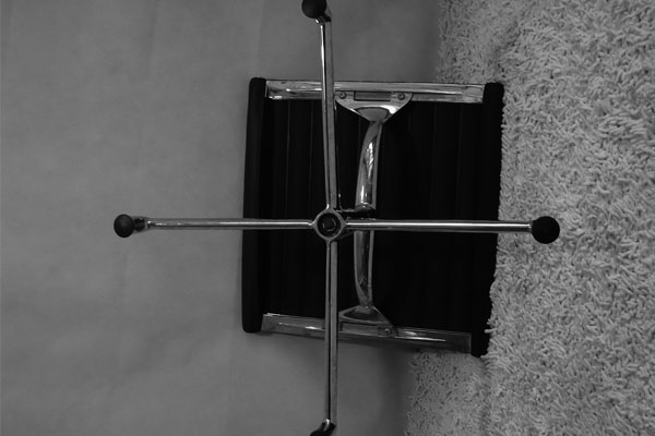 伊姆斯办公椅高背带头枕(Aluminum Executive Lounge Chair)