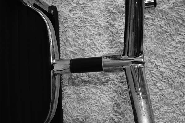 伊姆斯办公椅高背带头枕(Aluminum Executive Lounge Chair)