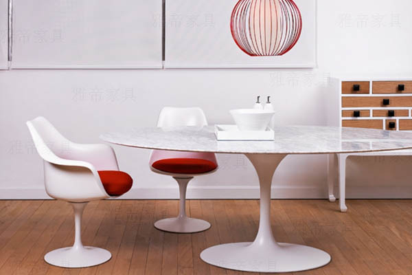 沙里宁郁金香餐桌(Saarinen Tulip Oval Dining Table)