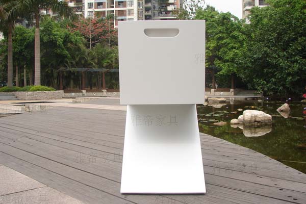 Z字形休闲椅子(Zig Zag Chair)