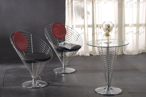 椎形铁线椅(Wire Cone Chair)
