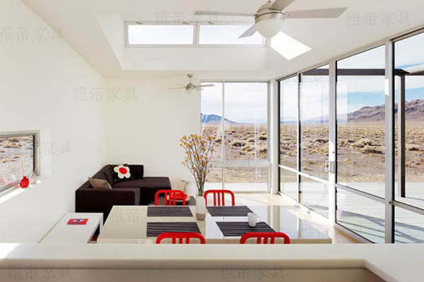 Nimitz Side Chair(尼米兹家族椅)