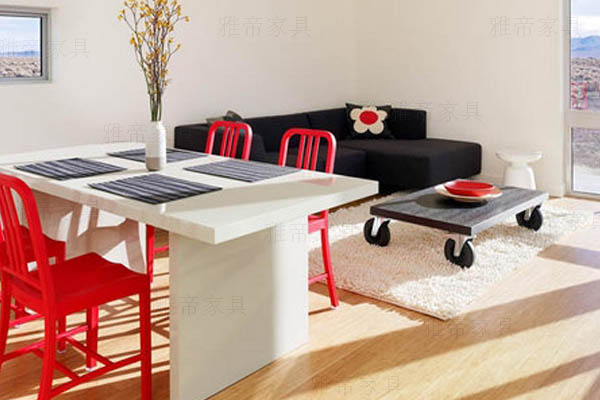 Nimitz Side Chair(尼米兹家族椅)