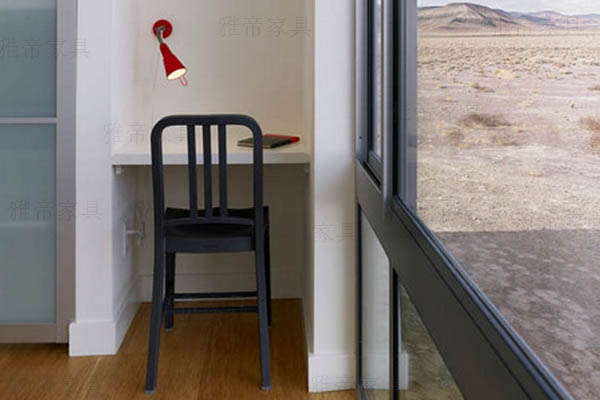 Nimitz Side Chair(尼米兹家族椅)