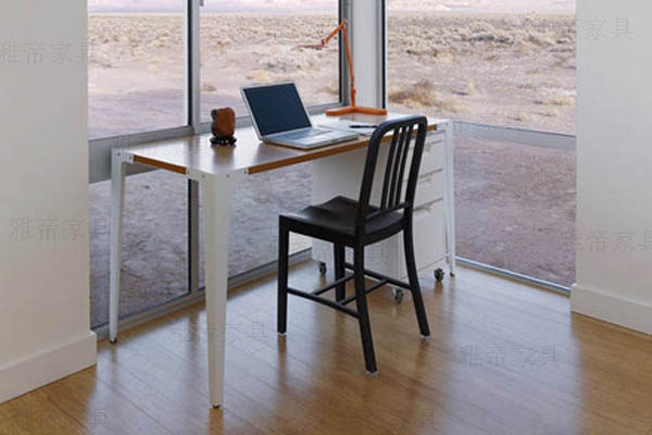 Nimitz Side Chair(尼米兹家族椅)