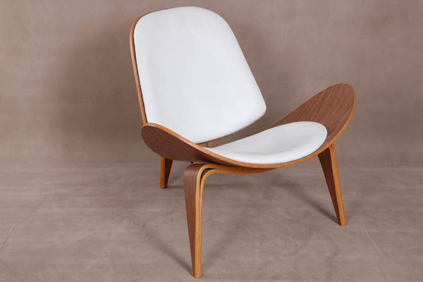 Wegner shell chair（三脚休闲椅）
