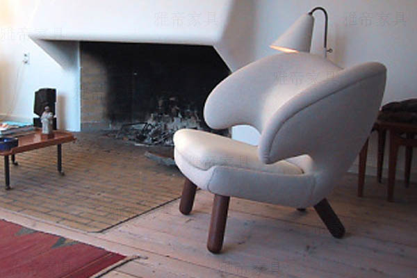 塘鹅椅(Pelican Chair)