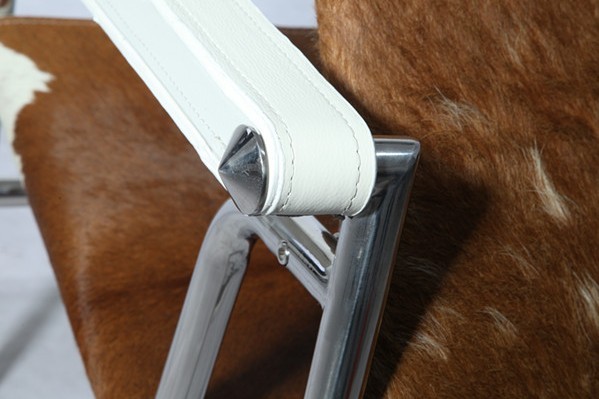 柯布西耶设计的扶手工艺椅 LC1 Sling Chair