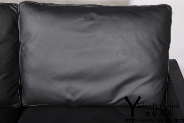 PK31 two seat sofa (PK31 两人位沙发)