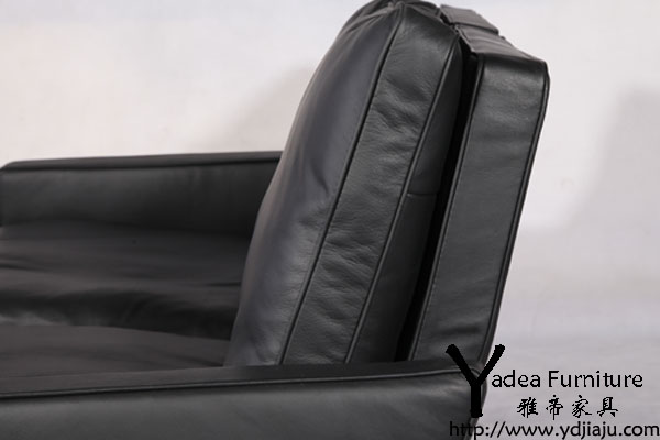 PK31 two seat sofa (PK31 两人位沙发)