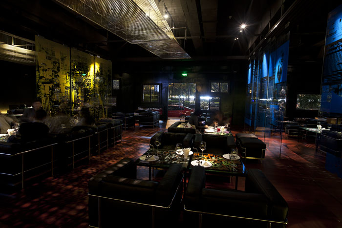 广州某酒吧工程配套家具3