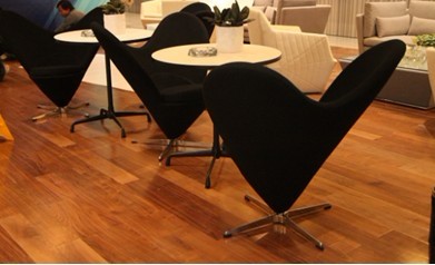 办公室装修设计：地面与家具风格的搭配技巧