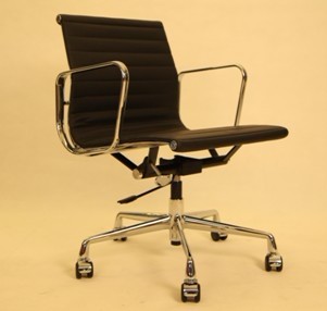 深圳办公家具厂分享使用办公椅的注意事项