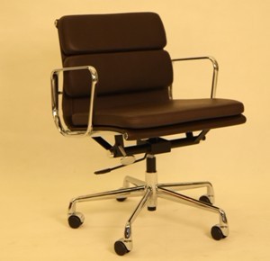 深圳办公家具厂分享使用办公椅的注意事项