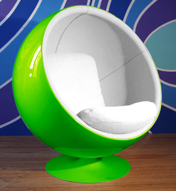 Eero Aarnio设计的球形椅