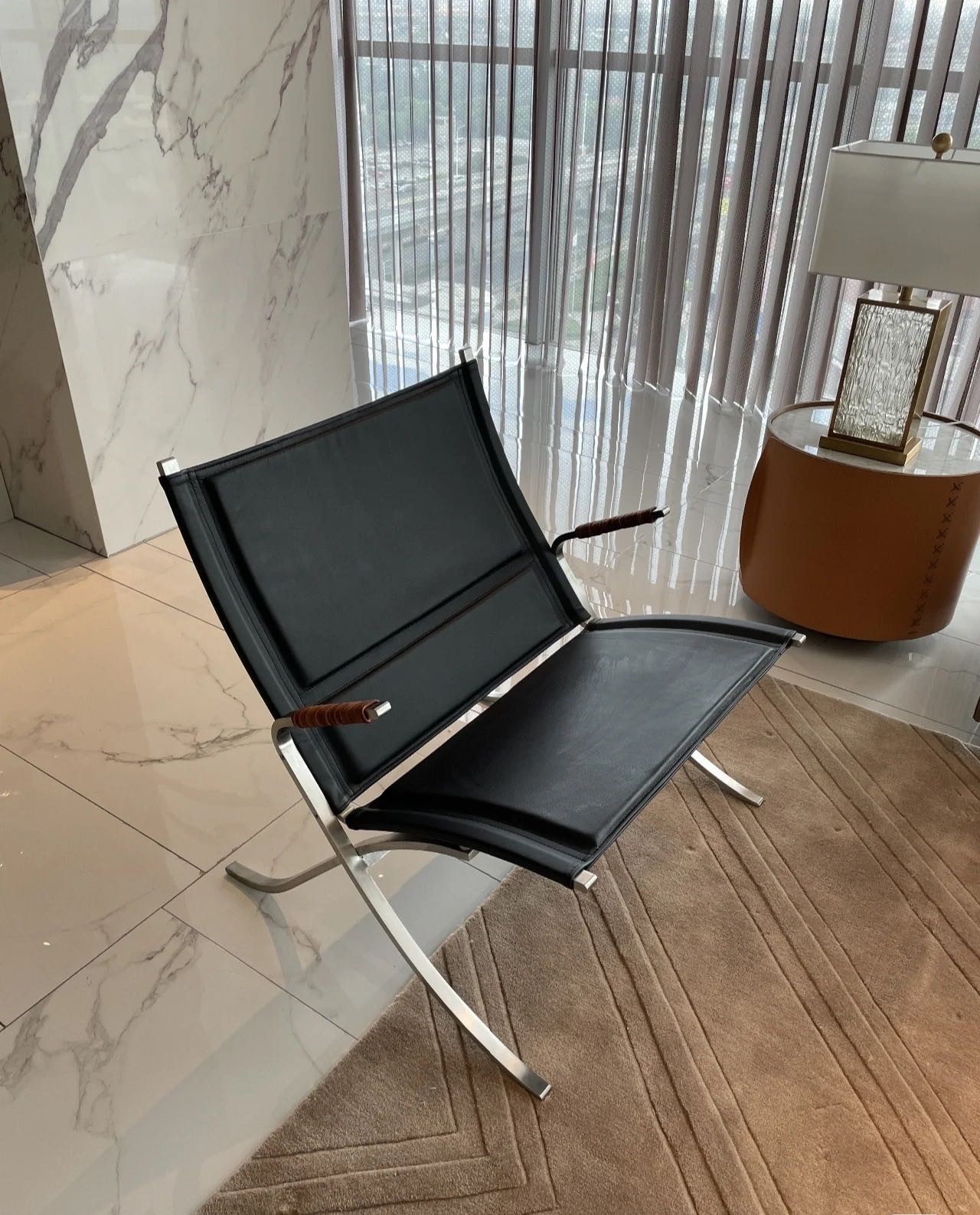 邂逅经典 | FK82 椅子，包豪斯美学的现代演绎