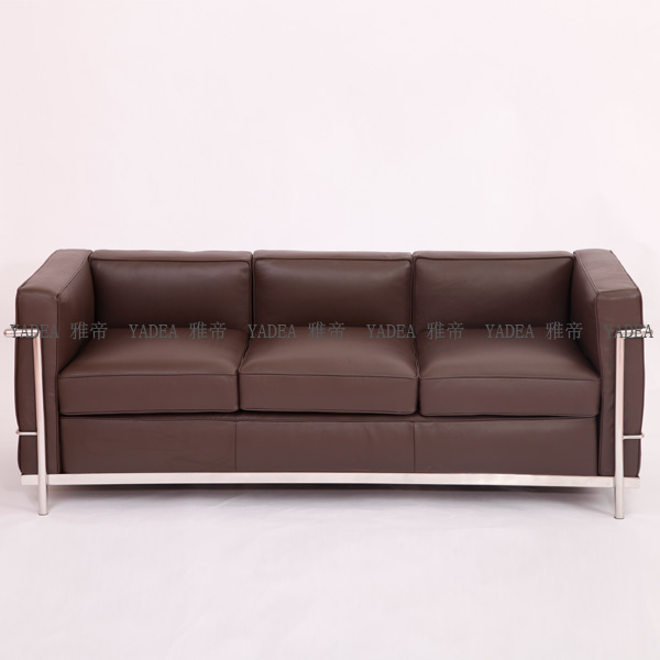 简约沙发：三人位柯布西耶沙发