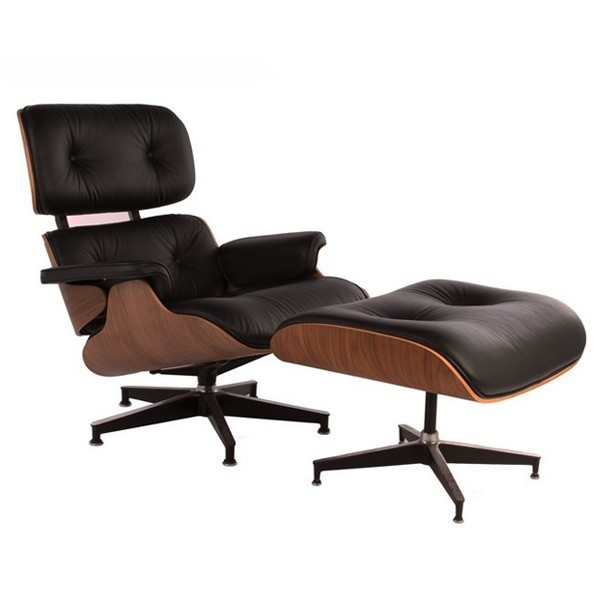 核桃木贴皮的伊姆斯休闲椅